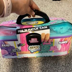 New in box Craze Sensations Mix 'N Match Case